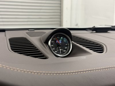 صورة مصغرة 11 لـ 2015 Porsche 911