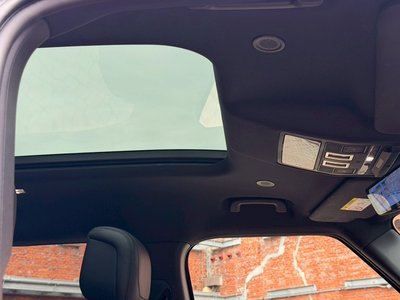 LAND ROVER DEFENDER - 3