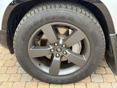 LAND ROVER DEFENDER - 7