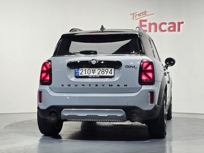 MINI COUNTRYMAN - 4