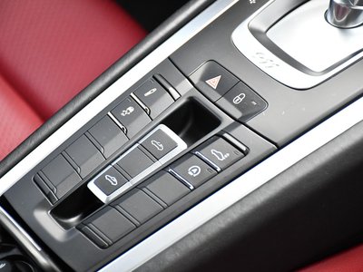 2016 Porsche 911 — миниатюра 23
