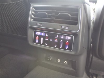 صورة مصغرة 19 لـ 2025 AUDI Q8