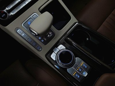 2020 Genesis G90 — миниатюра 13