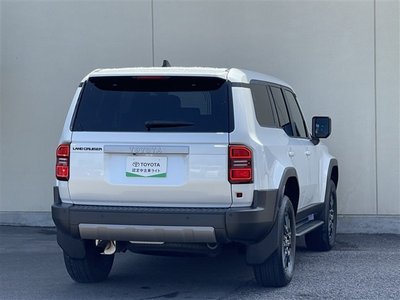 2024 Toyota LAND CRUISER 250 photo 3