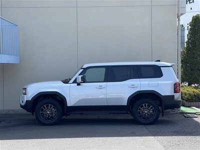 2024 Toyota LAND CRUISER 250 photo 2