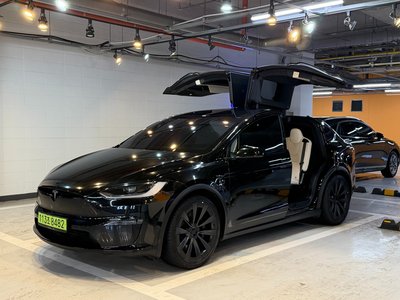TESLA MODEL X - 2