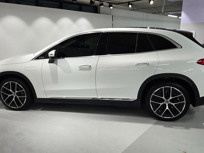 صورة 2 لـ 2025 Mercedes-BENZ EQE