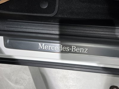 2025 Mercedes-BENZ EQE thumbnail 18