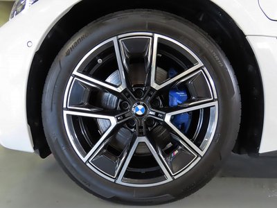 2024 BMW I4 缩略图 25