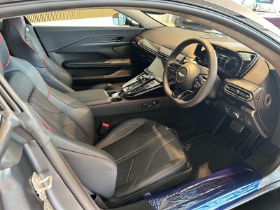 ASTON MARTIN VANTAGE - 9