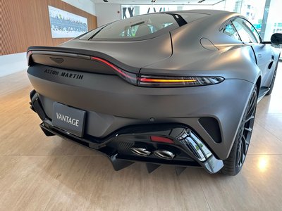 ASTON MARTIN VANTAGE - 6