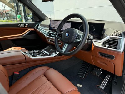 BMW X7 - 7