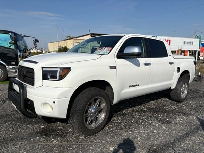TOYOTA TUNDRA - 2