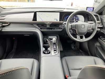 2024 Toyota CROWN SPORT 照片 2