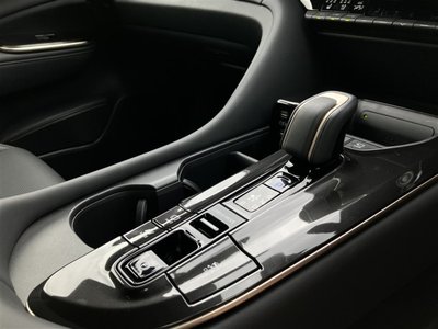 2024 Toyota CROWN SPORT 照片 6