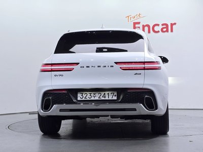 صورة 4 لـ 2022 GENESIS GV70