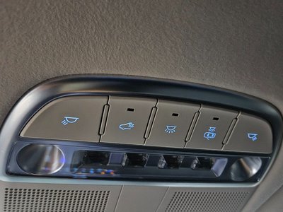 صورة مصغرة 14 لـ 2018 Genesis G90