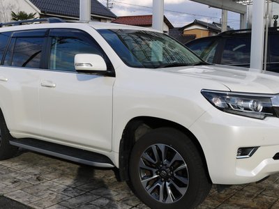 TOYOTA LAND CRUISER PRADO - 8