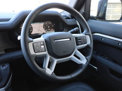 LAND ROVER DEFENDER - 9
