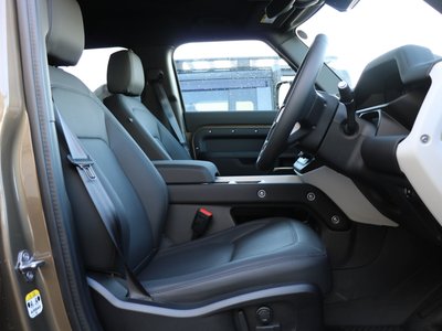2025 LAND Rover DEFENDER 缩略图 27