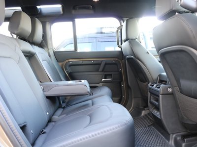 2025 LAND Rover DEFENDER 缩略图 29