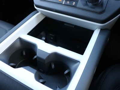 2025 LAND Rover DEFENDER 缩略图 22