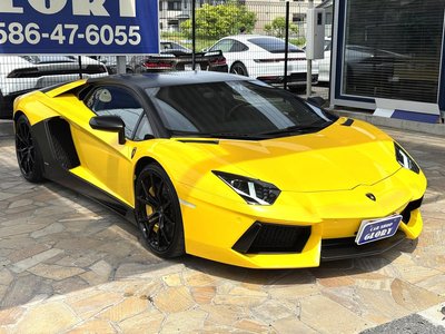 LAMBORGHINI AVENTADOR - 9