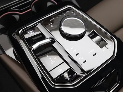 صورة 9 لـ 2025 BMW 5 SERIES