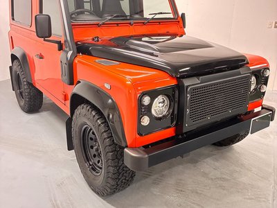 LAND ROVER DEFENDER - 4