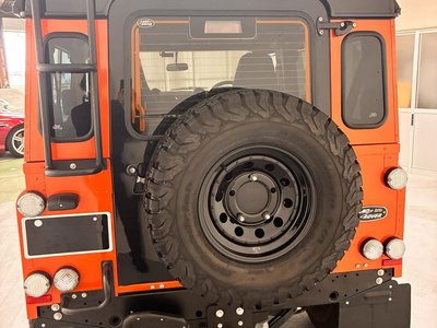 LAND ROVER DEFENDER - 7