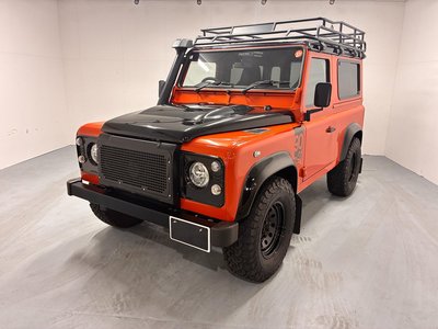 LAND ROVER DEFENDER - 2