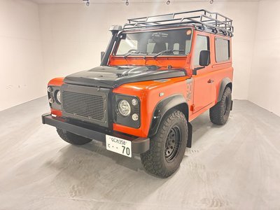 LAND ROVER DEFENDER - 1
