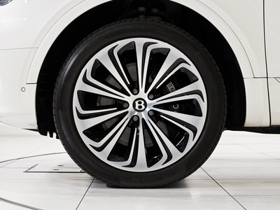 BENTLEY BENTAYGA - 6
