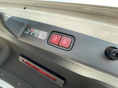 2024 Mercedes-BENZ E-CLASS 缩略图 32