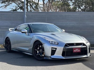 NISSAN GT-R - 2