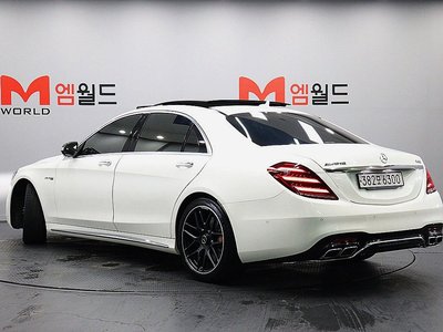 2017 Mercedes-BENZ S-CLASS photo 3