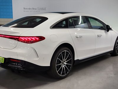 MERCEDES-BENZ EQS - 7