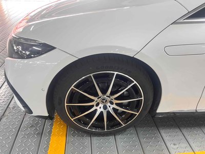 MERCEDES-BENZ EQS - 7