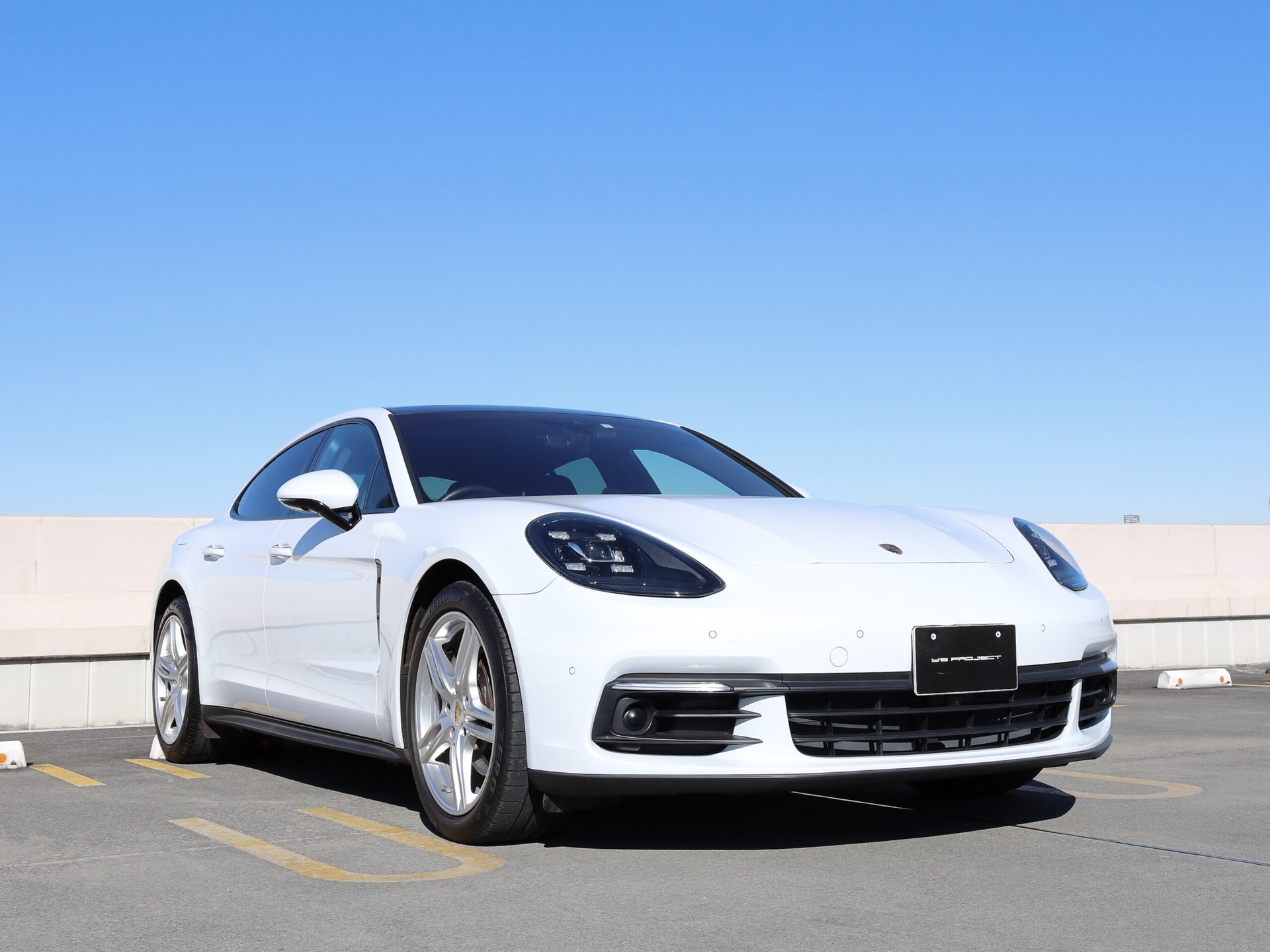 PORSCHE PANAMERA - View 1