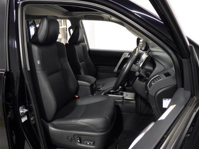 2023 Toyota LAND CRUISER PRADO 缩略图 29