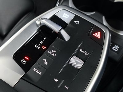 2025 BMW IX2 — миниатюра 18
