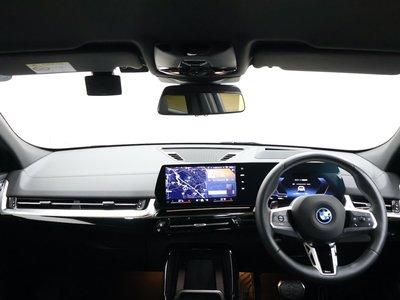 2025 BMW IX2 — миниатюра 39
