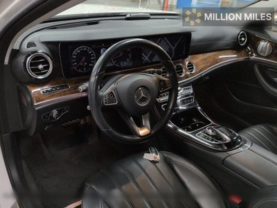 MERCEDES-BENZ E-CLASS - 3