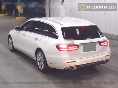 MERCEDES-BENZ E-CLASS - 2