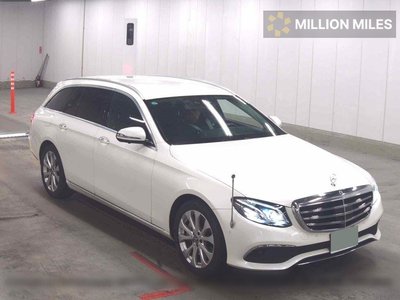 MERCEDES-BENZ E-CLASS - 1