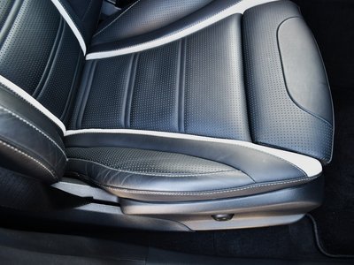 MERCEDES-BENZ GLC AMG - 9