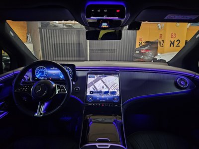 MERCEDES-BENZ EQE - 5