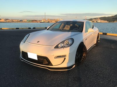 PORSCHE PANAMERA - 1