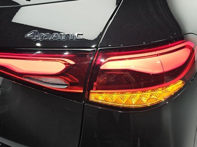 MERCEDES-BENZ GLC - 10