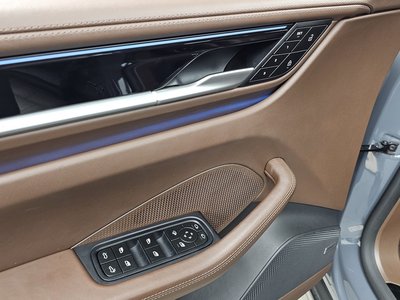 صورة مصغرة 33 لـ 2025 Porsche MACAN